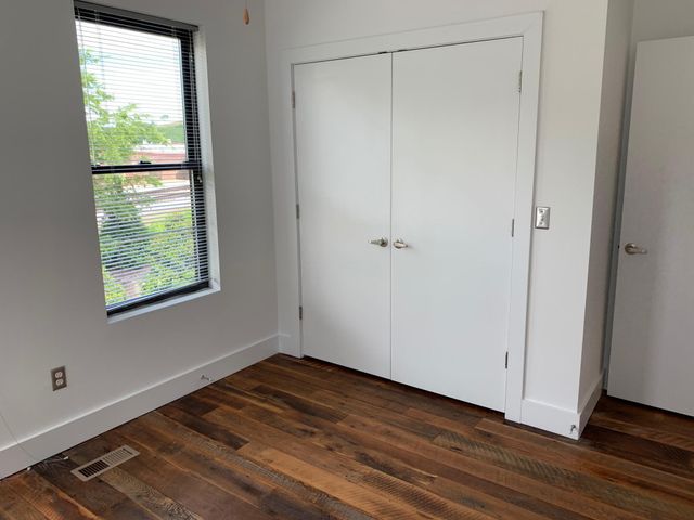 1225 4th Ave S Apt 202, Nashville, TN 37210