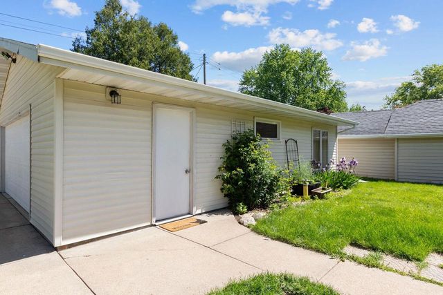 834 W GRANT STREET, Appleton, WI 54914