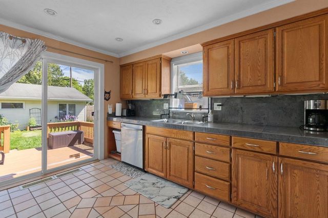 834 W GRANT STREET, Appleton, WI 54914