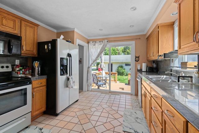 834 W GRANT STREET, Appleton, WI 54914