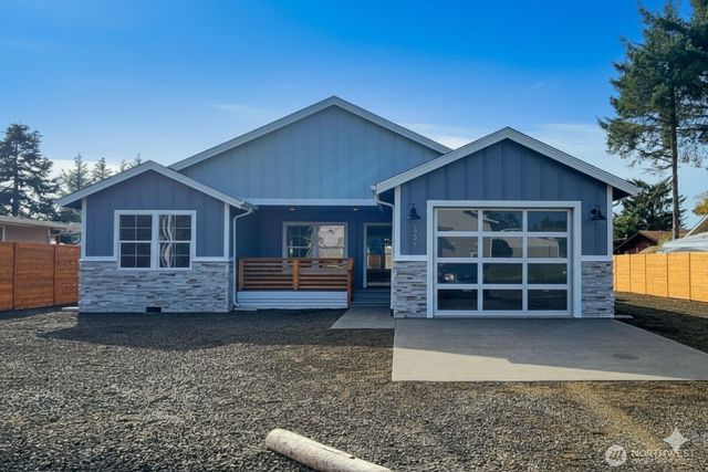 337 Mount Olympus Avenue SE, Ocean Shores, WA 98569