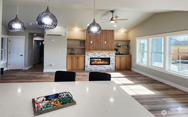 337 Mount Olympus Avenue SE, Ocean Shores, WA 98569