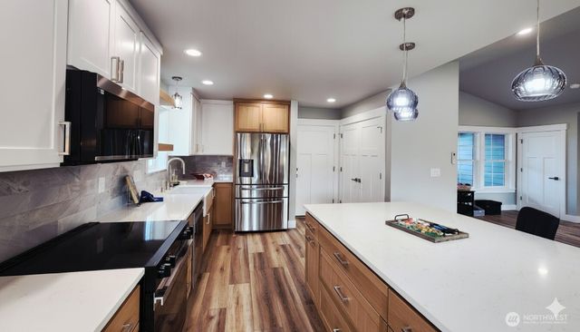 337 Mount Olympus Avenue SE, Ocean Shores, WA 98569