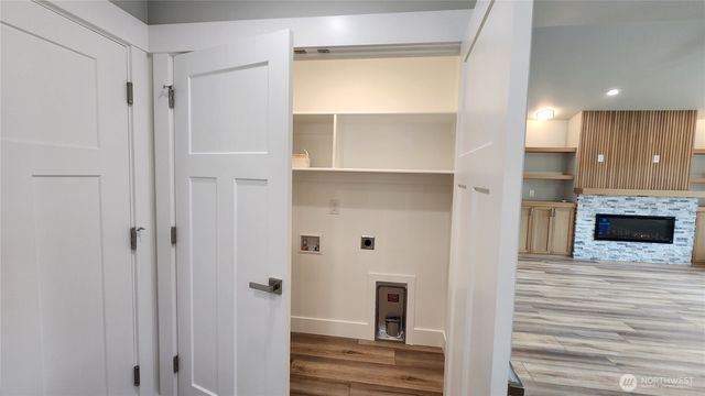 337 Mount Olympus Avenue SE, Ocean Shores, WA 98569