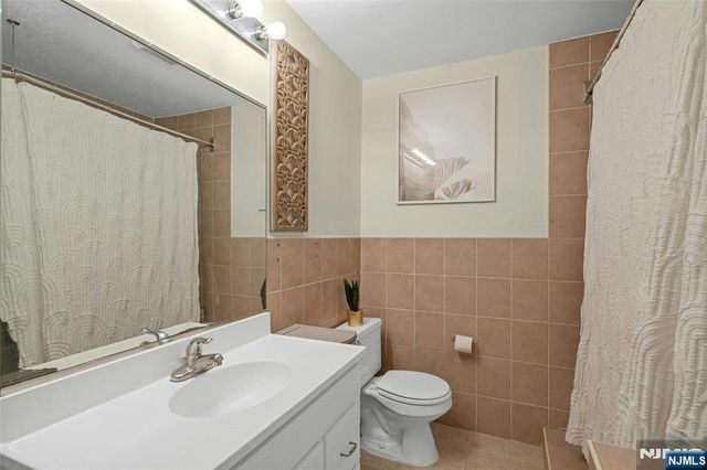 265 Jefferson Avenue, Cresskill, NJ 07626