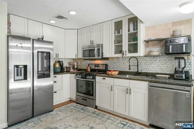 265 Jefferson Avenue, Cresskill, NJ 07626