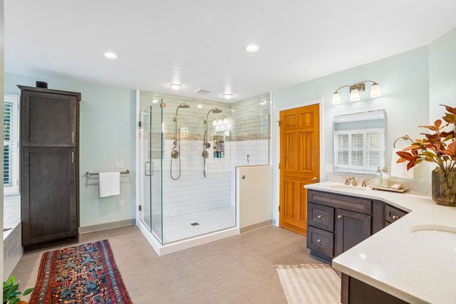 215 E Beechwood COURT, Mequon, WI 53092