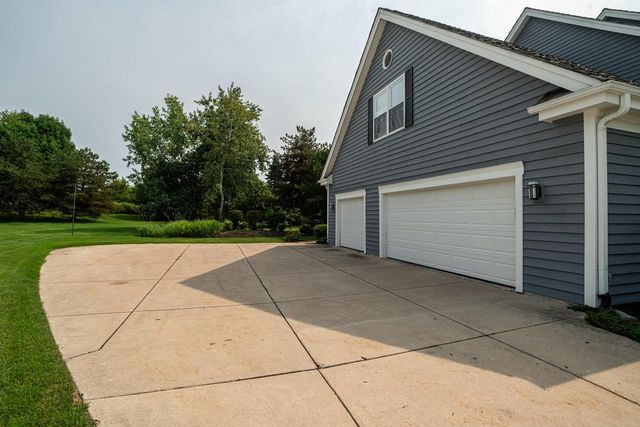 215 E Beechwood COURT, Mequon, WI 53092