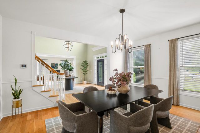 215 E Beechwood COURT, Mequon, WI 53092