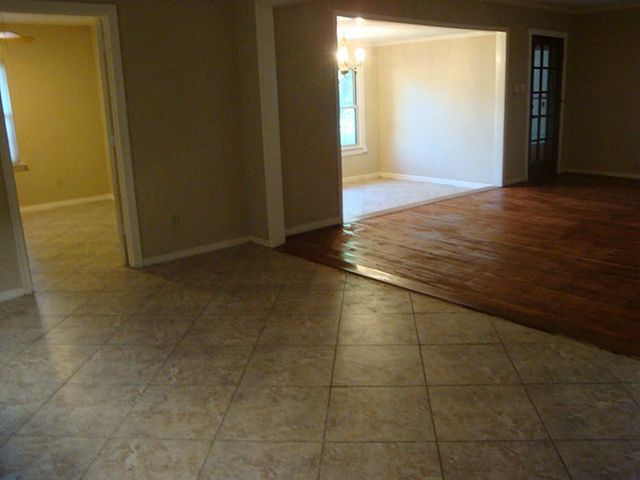 143 Whipple Drive, Bellaire, TX 77401