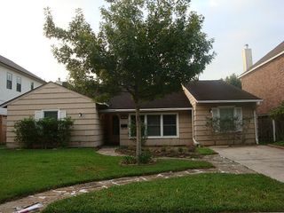 143 Whipple Drive, Bellaire, TX 77401