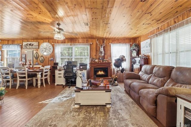 8110 SW 88TH LANE, Trenton, FL 32693