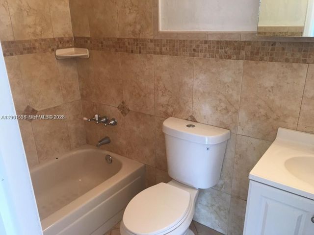 19800 SW 180th Avenue 379, Miami, FL 33187
