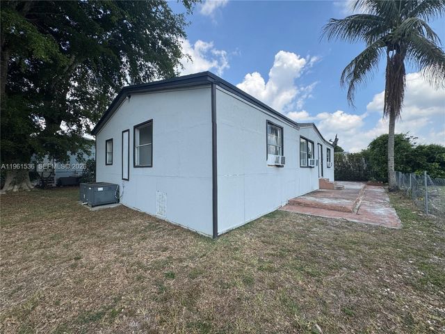 19800 SW 180th Avenue 379, Miami, FL 33187