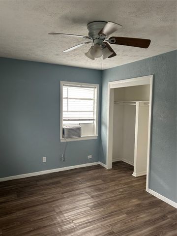 409 Wildwood Drive, Mesquite, TX 75149