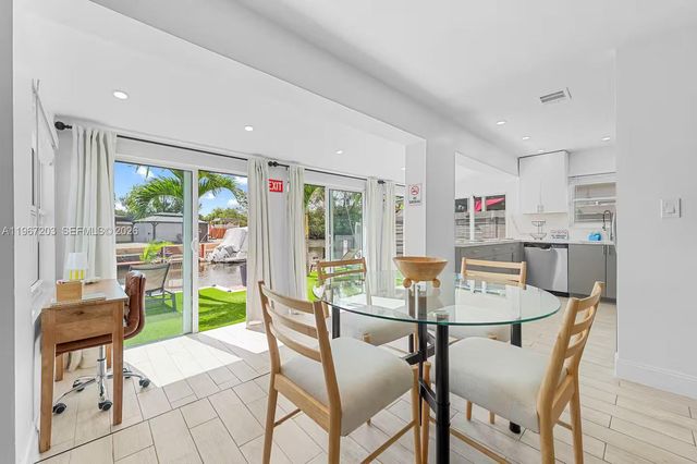 1469 NW 10th St, Dania Beach, FL 33004