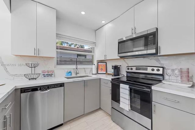 1469 NW 10th St, Dania Beach, FL 33004