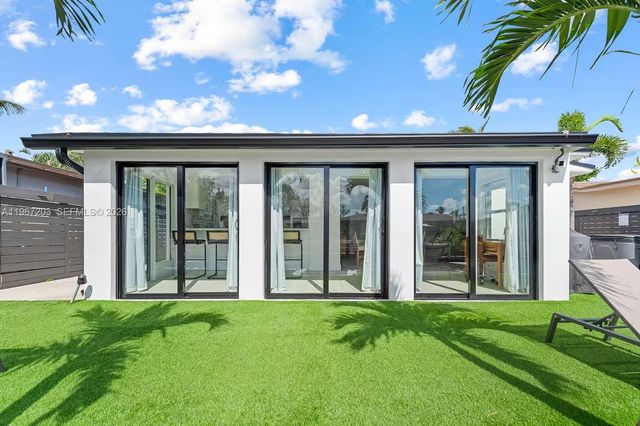 1469 NW 10th St, Dania Beach, FL 33004