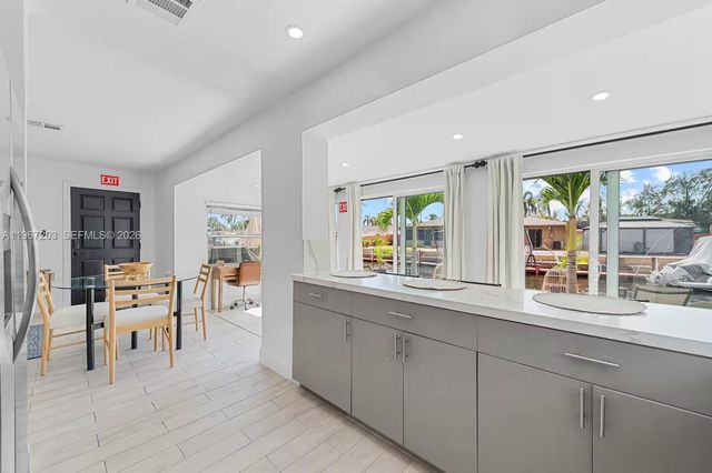 1469 NW 10th St, Dania Beach, FL 33004