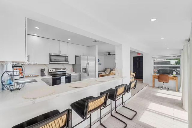 1469 NW 10th St, Dania Beach, FL 33004