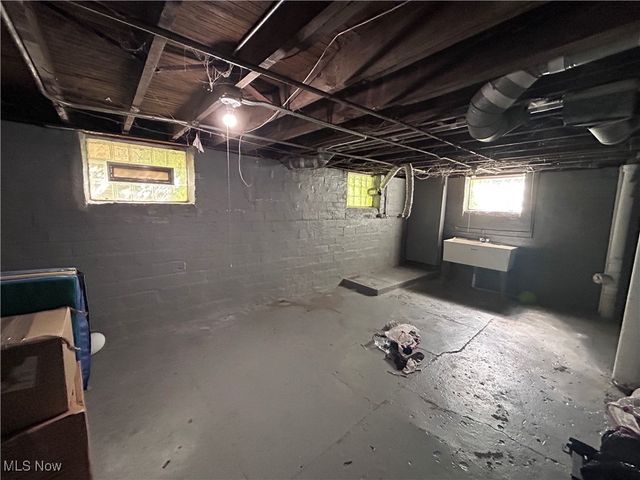 9814 Dunlap Avenue, Cleveland, OH 44105