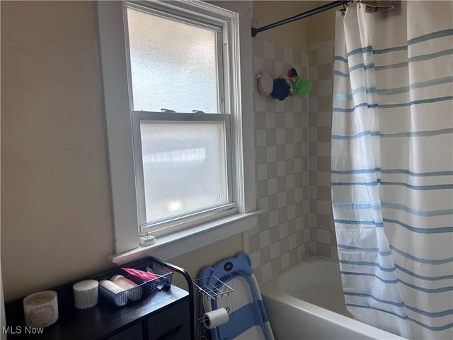 9814 Dunlap Avenue, Cleveland, OH 44105