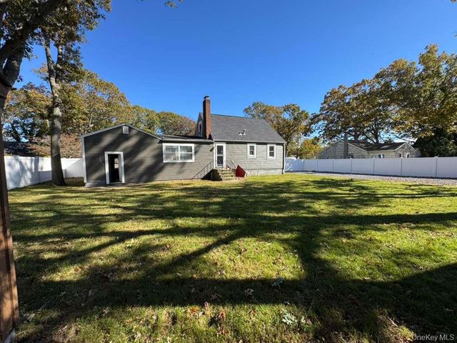 8 Paul Drive, Mastic, NY 11950