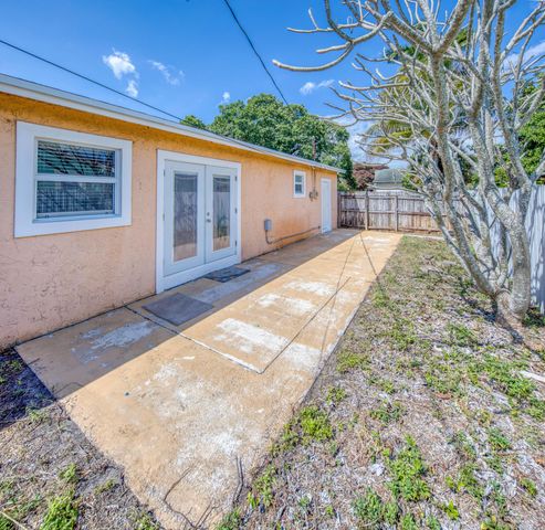 3578 Coconut Road, Palm Springs, FL 33461