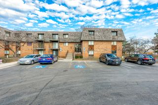 3 Oak Creek Drive 1406, Buffalo Grove, IL 60089