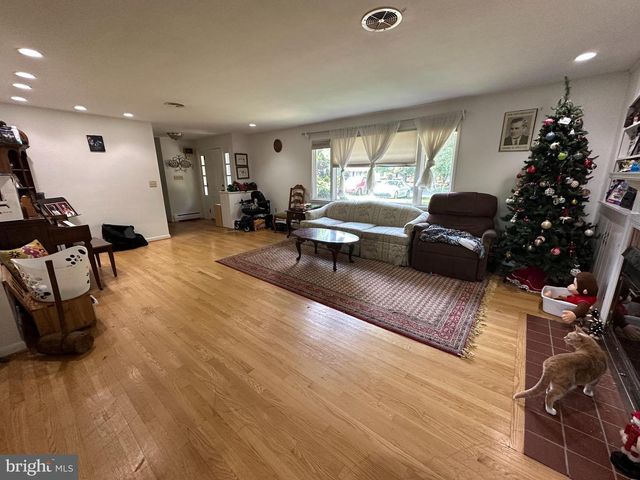 296 OVERHILL DRIVE, Chambersburg, PA 17202