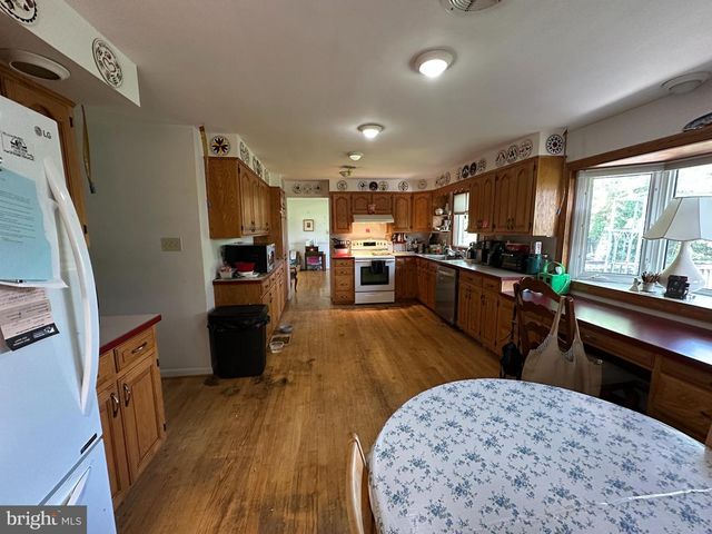 296 OVERHILL DRIVE, Chambersburg, PA 17202