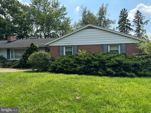296 OVERHILL DRIVE, Chambersburg, PA 17202