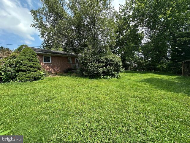 296 OVERHILL DRIVE, Chambersburg, PA 17202