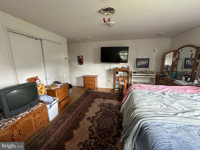 296 OVERHILL DRIVE, Chambersburg, PA 17202