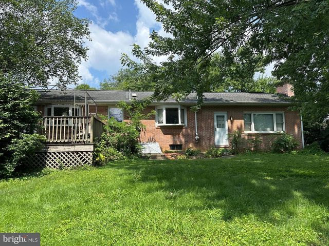 296 OVERHILL DRIVE, Chambersburg, PA 17202
