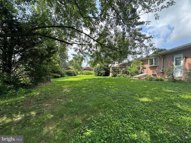 296 OVERHILL DRIVE, Chambersburg, PA 17202