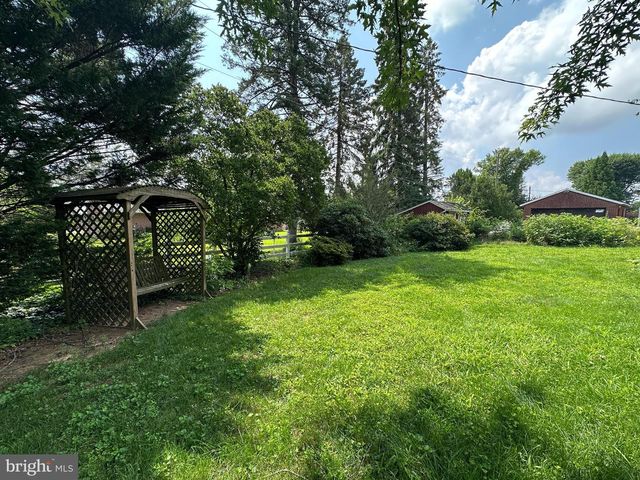 296 OVERHILL DRIVE, Chambersburg, PA 17202
