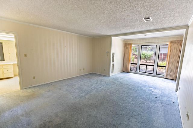 322 E O'bryant Street, Bellville, TX 77418