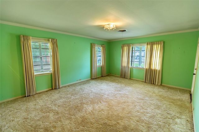 322 E O'bryant Street, Bellville, TX 77418