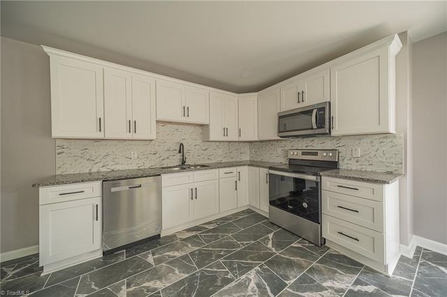 415 Ford Street, Lexington, NC 27292