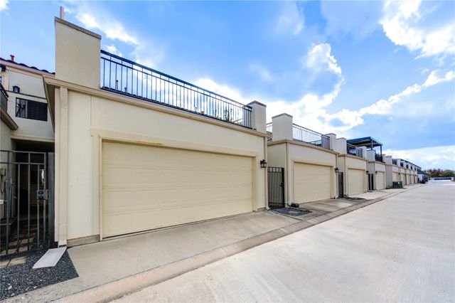 13606 Teal Bluff Lane, Houston, TX 77077