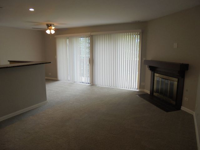 4730 Calvert Drive C2, Rolling Meadows, IL 60008