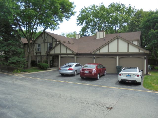 4730 Calvert Drive C2, Rolling Meadows, IL 60008