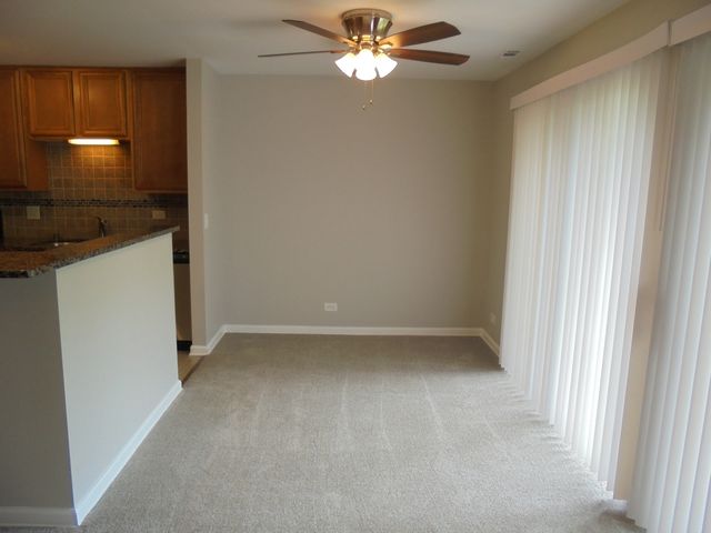 4730 Calvert Drive C2, Rolling Meadows, IL 60008