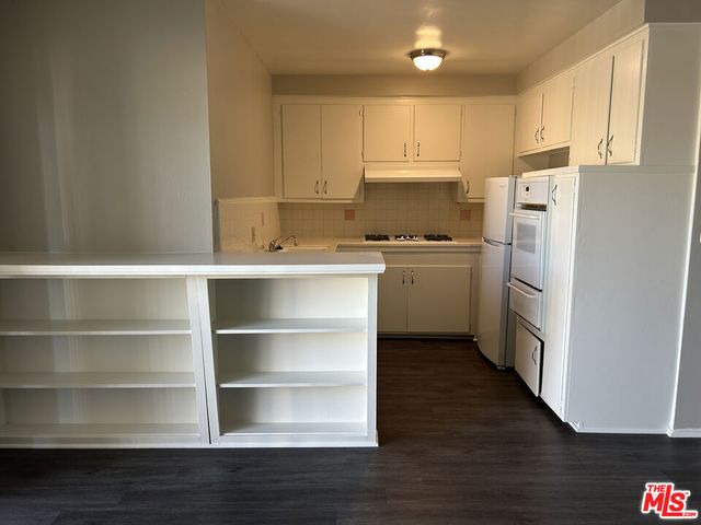 1412 Barry Avenue 4, Los Angeles, CA 90025