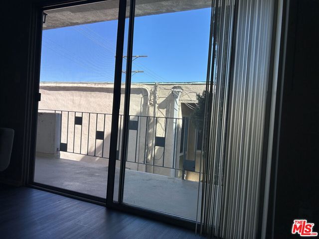 1412 Barry Avenue 4, Los Angeles, CA 90025