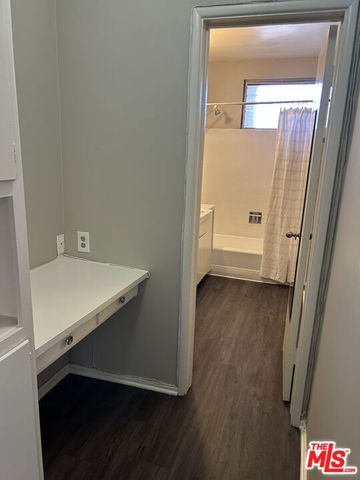 1412 Barry Avenue 4, Los Angeles, CA 90025