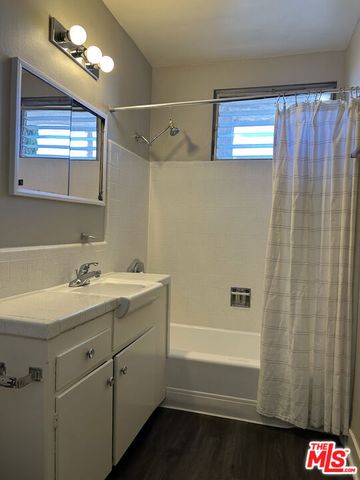1412 Barry Avenue 4, Los Angeles, CA 90025