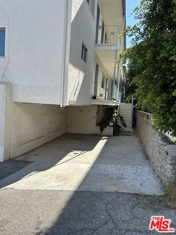 1412 Barry Avenue 4, Los Angeles, CA 90025