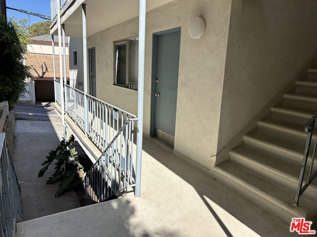1412 Barry Avenue 4, Los Angeles, CA 90025